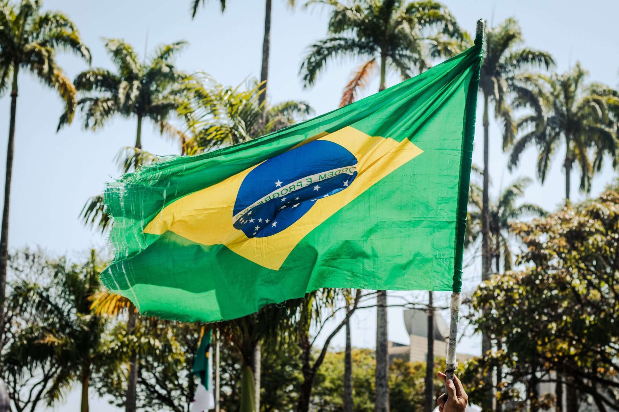 Brazilian flag to represent Brazilian Central Bank CBDC Pilot Partners