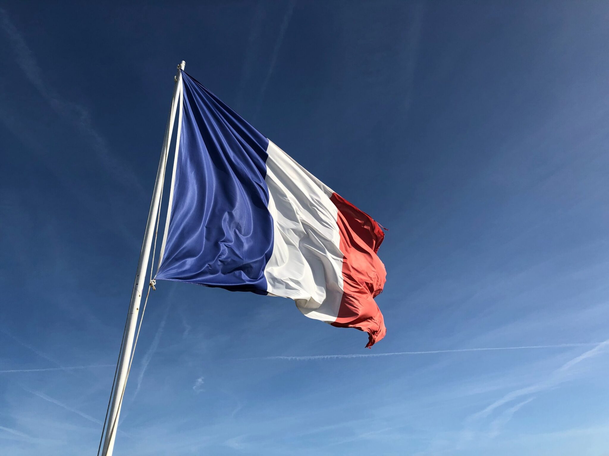 French Flag as AMF grants provider registration to CACEIS.
